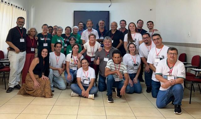 📑 | No dia 16 de março aconteceu a reunião da Sub-região de Botucatu da Pastoral Carcerária (Pcr) em Marília, na paróquia Sagrado Coração de Jesus. O encontro foi das 8h às 14h e contou com a presença de 28 agentes das dioceses de Marília, Bauru, Presidente Prudente e Assis. 

📁 Para saber mais acesse: https://carceraria.org.br

#pastoralcarcerária #campanhadafraternidade #paróquia